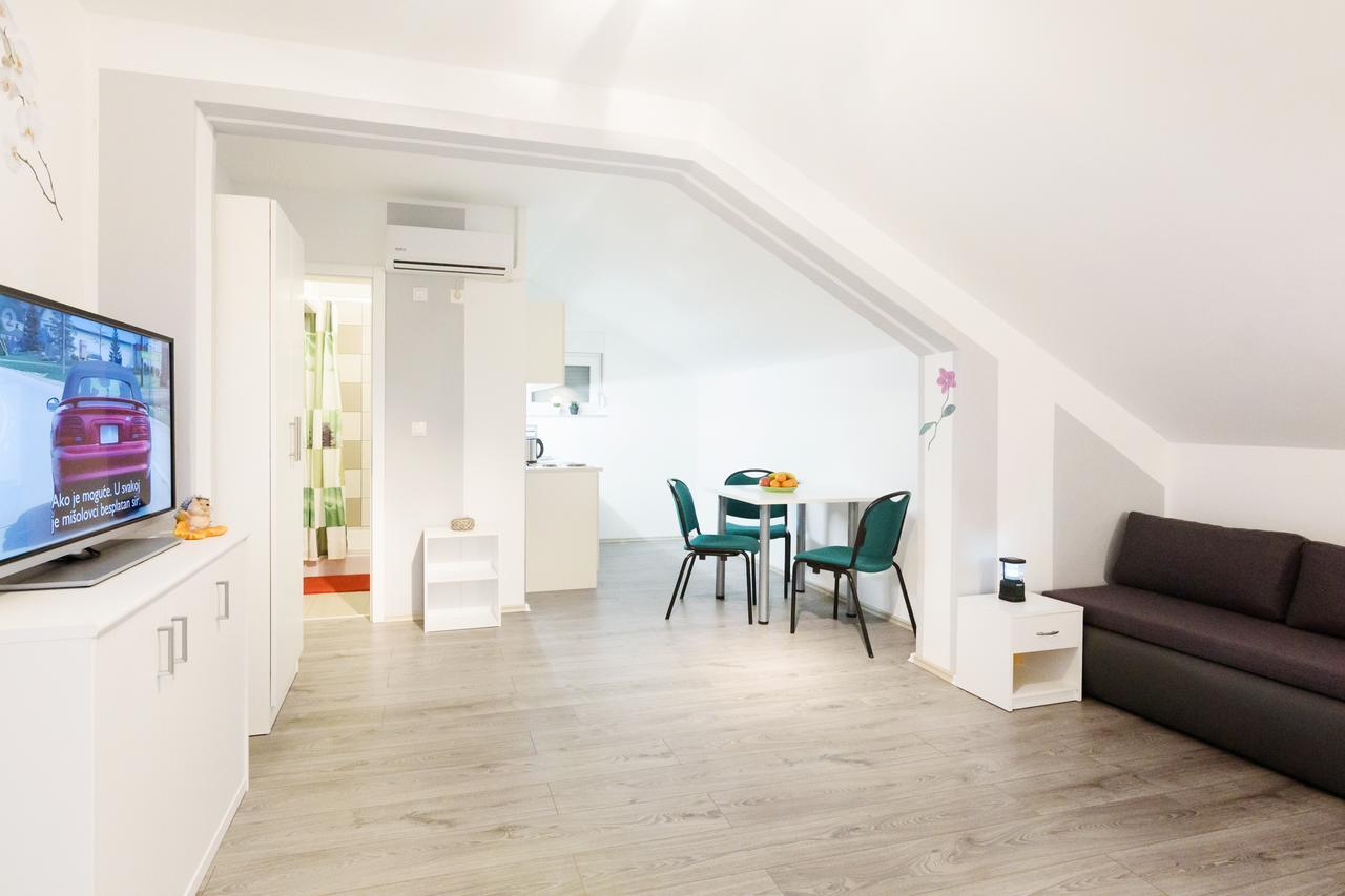 Apartmani Orhideja Gornji Karin Exteriér fotografie