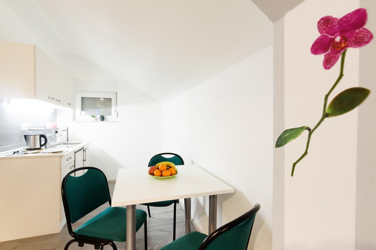Apartmani Orhideja Gornji Karin Exteriér fotografie