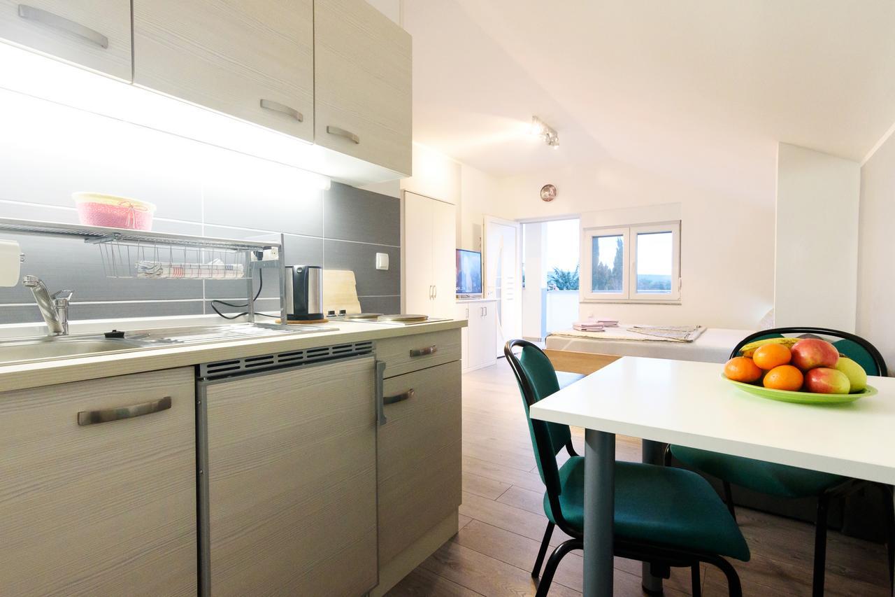 Apartmani Orhideja Gornji Karin Exteriér fotografie