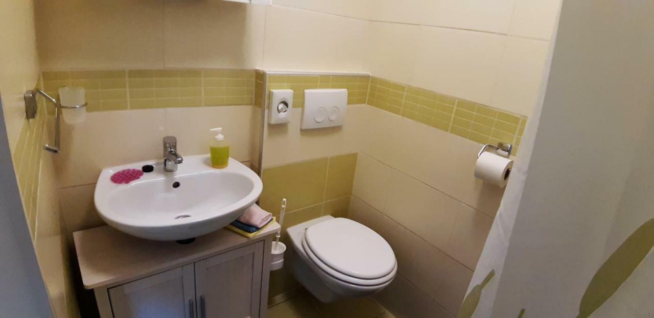 Apartmani Orhideja Gornji Karin Exteriér fotografie