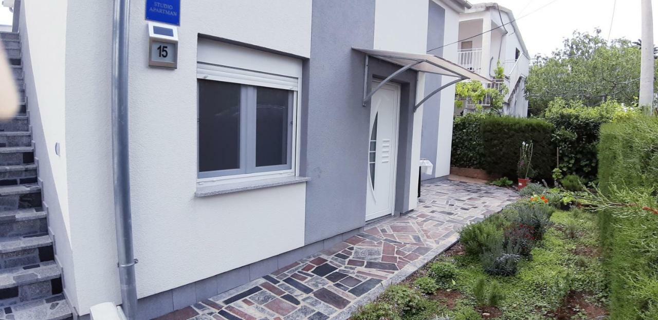 Apartmani Orhideja Gornji Karin Exteriér fotografie